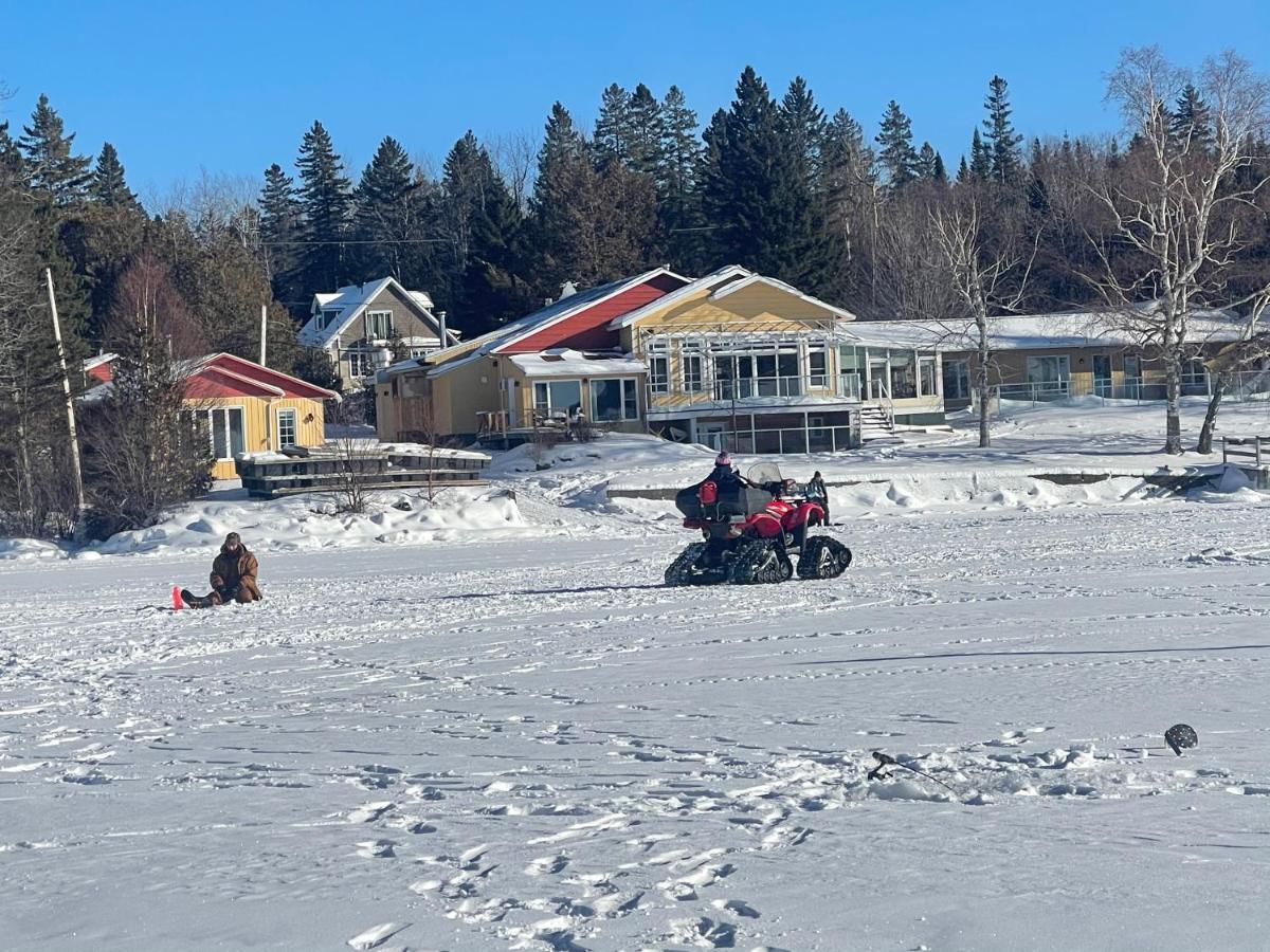 Auberge Et Chalets Sur Le Lac Lac-Mégantic Exterior foto