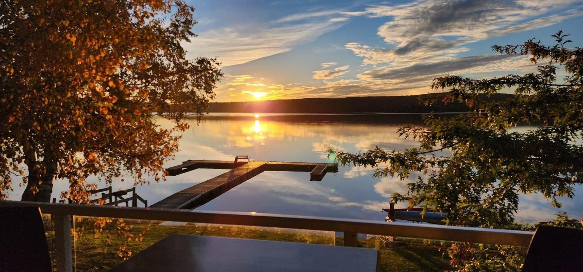 Auberge Et Chalets Sur Le Lac Lac-Mégantic Exterior foto