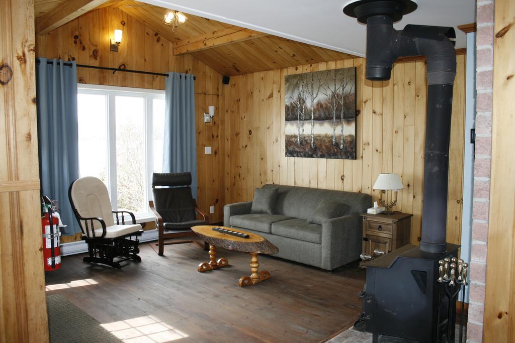 Auberge Et Chalets Sur Le Lac Lac-Mégantic Exterior foto